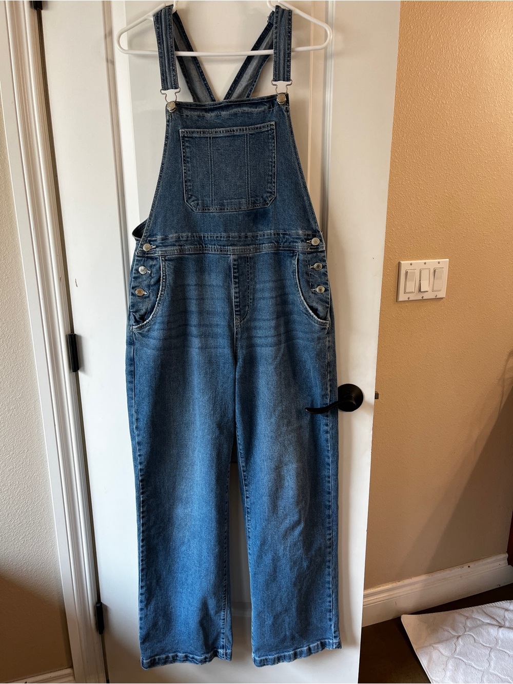 No Boundaries Blue Denim Overalls - Picture 2 of 4